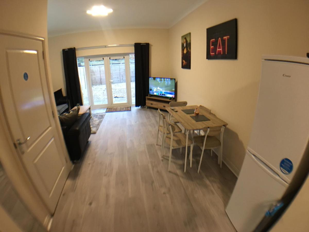 Very Large House, 6 Beds, 4 Bedrooms, 3 Bathrooms, 5 Smart Tv'S & Van Parking Boston Eksteriør bilde
