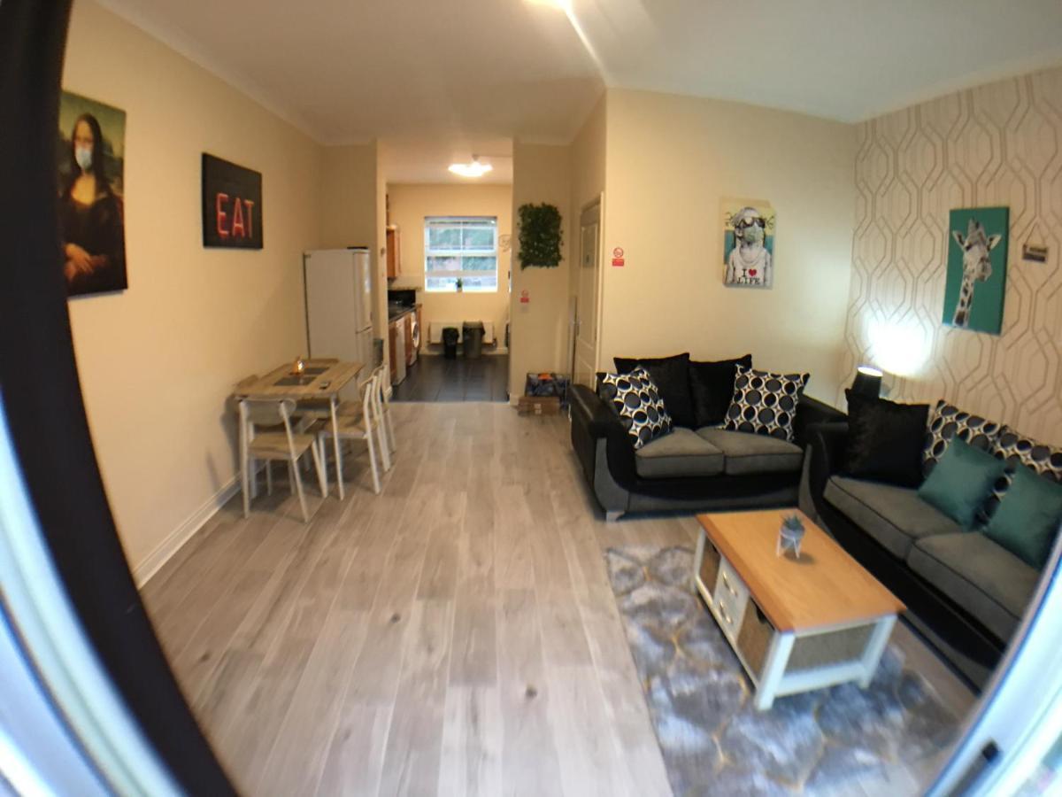 Very Large House, 6 Beds, 4 Bedrooms, 3 Bathrooms, 5 Smart Tv'S & Van Parking Boston Eksteriør bilde