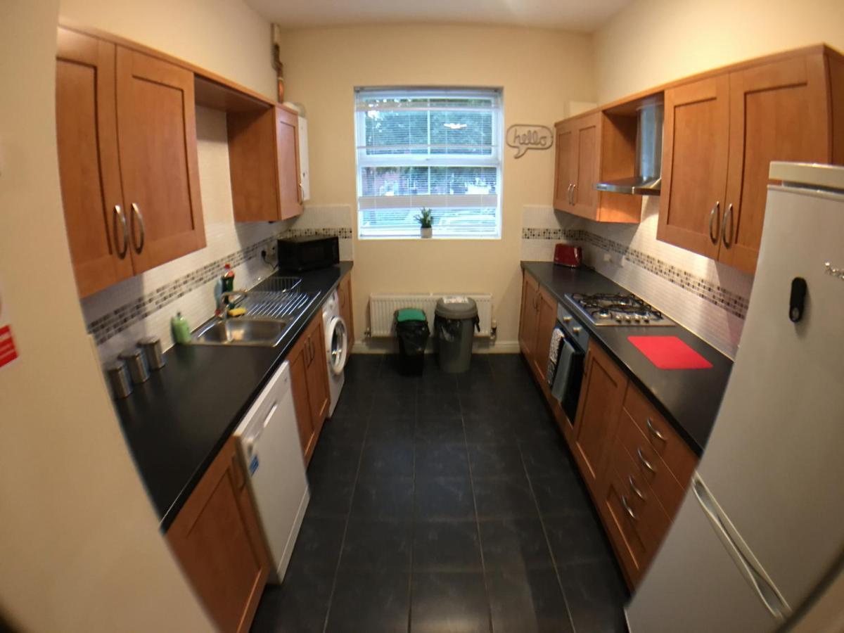 Very Large House, 6 Beds, 4 Bedrooms, 3 Bathrooms, 5 Smart Tv'S & Van Parking Boston Eksteriør bilde