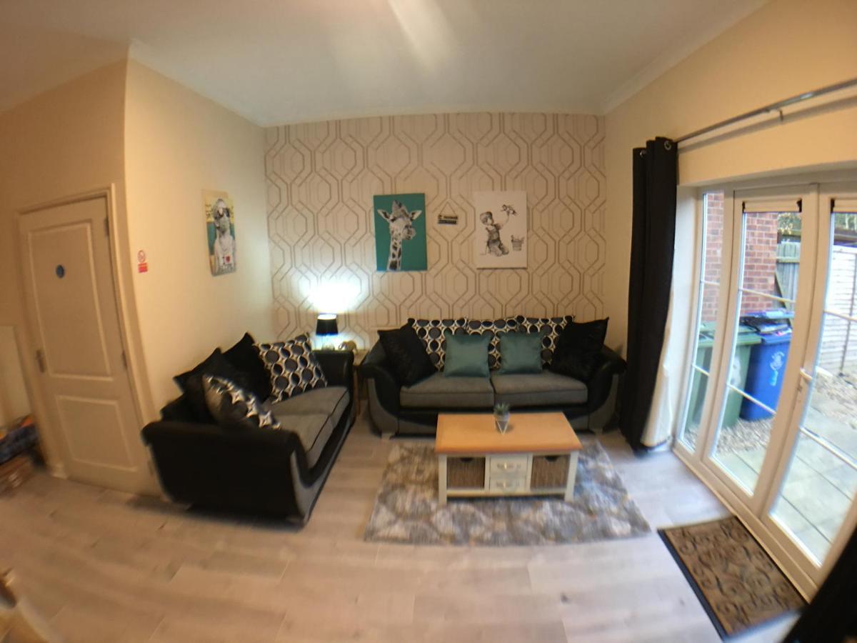 Very Large House, 6 Beds, 4 Bedrooms, 3 Bathrooms, 5 Smart Tv'S & Van Parking Boston Eksteriør bilde