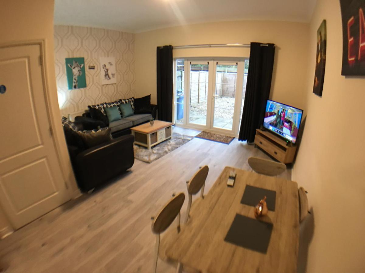 Very Large House, 6 Beds, 4 Bedrooms, 3 Bathrooms, 5 Smart Tv'S & Van Parking Boston Eksteriør bilde